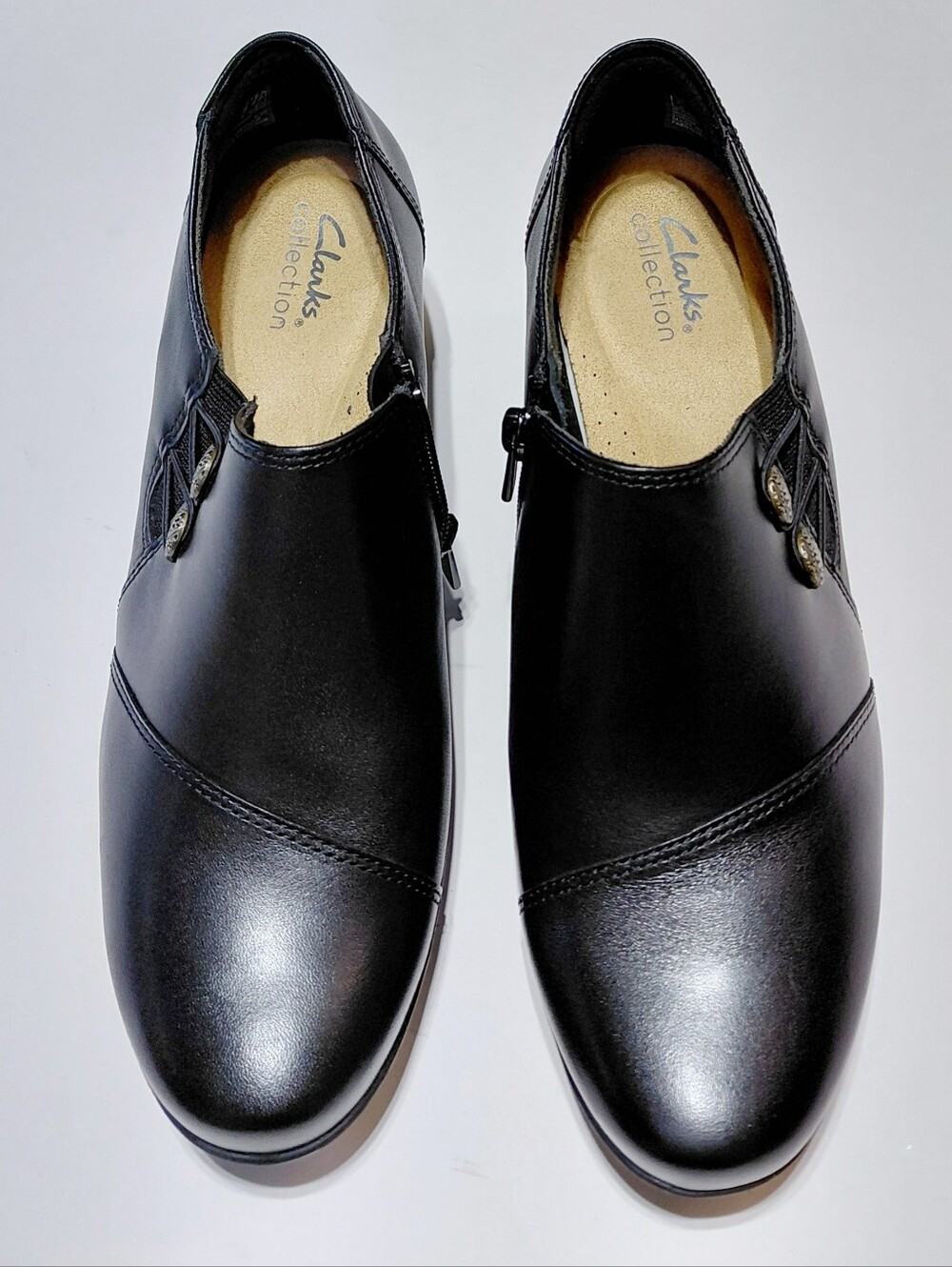 CLARKS Women's Channing Ann Black Pumps Size 9W